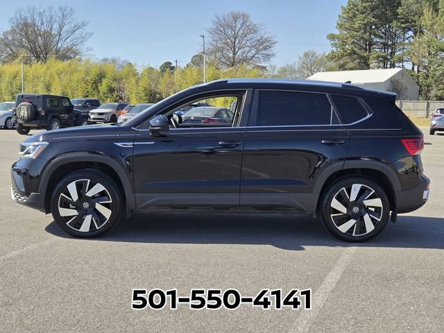 Used 2024 Volkswagen Taos SEL image 2