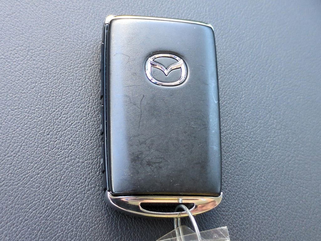 Used 2024 MAZDA MAZDA3 s image 21