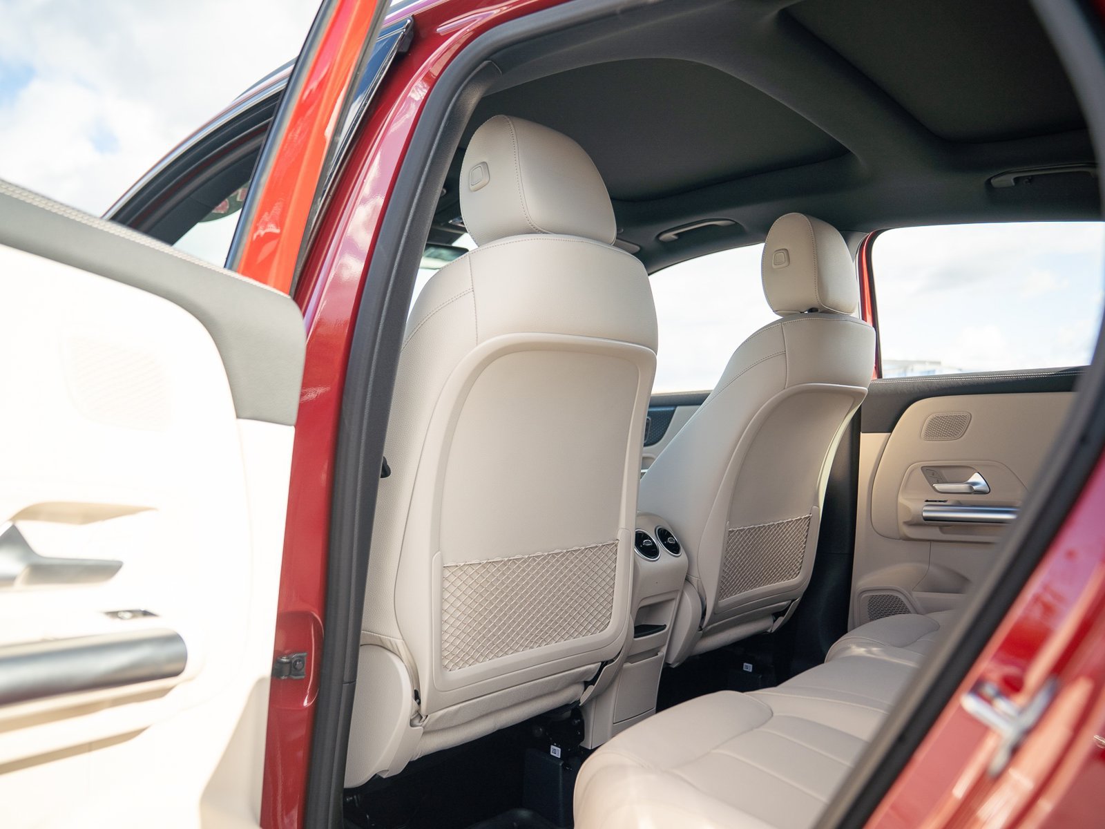 Certified 2026 Mercedes-Benz GLA 250 4MATIC image 25