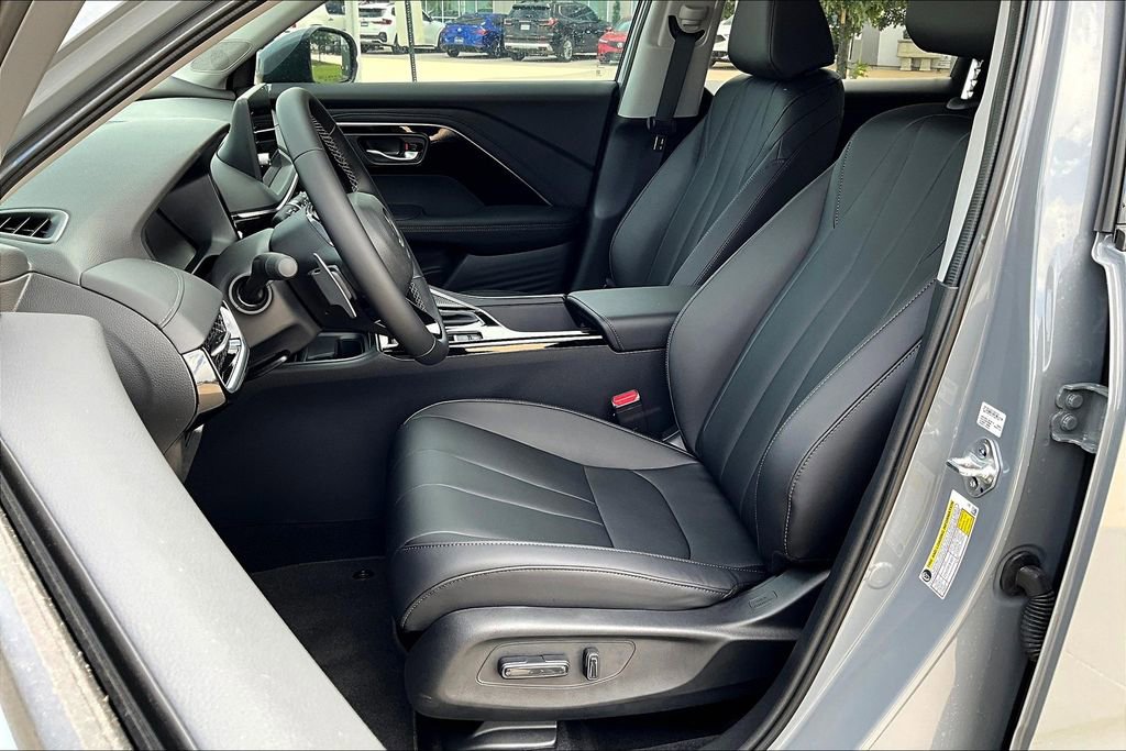 Used 2025 Acura ADX FWD image 21