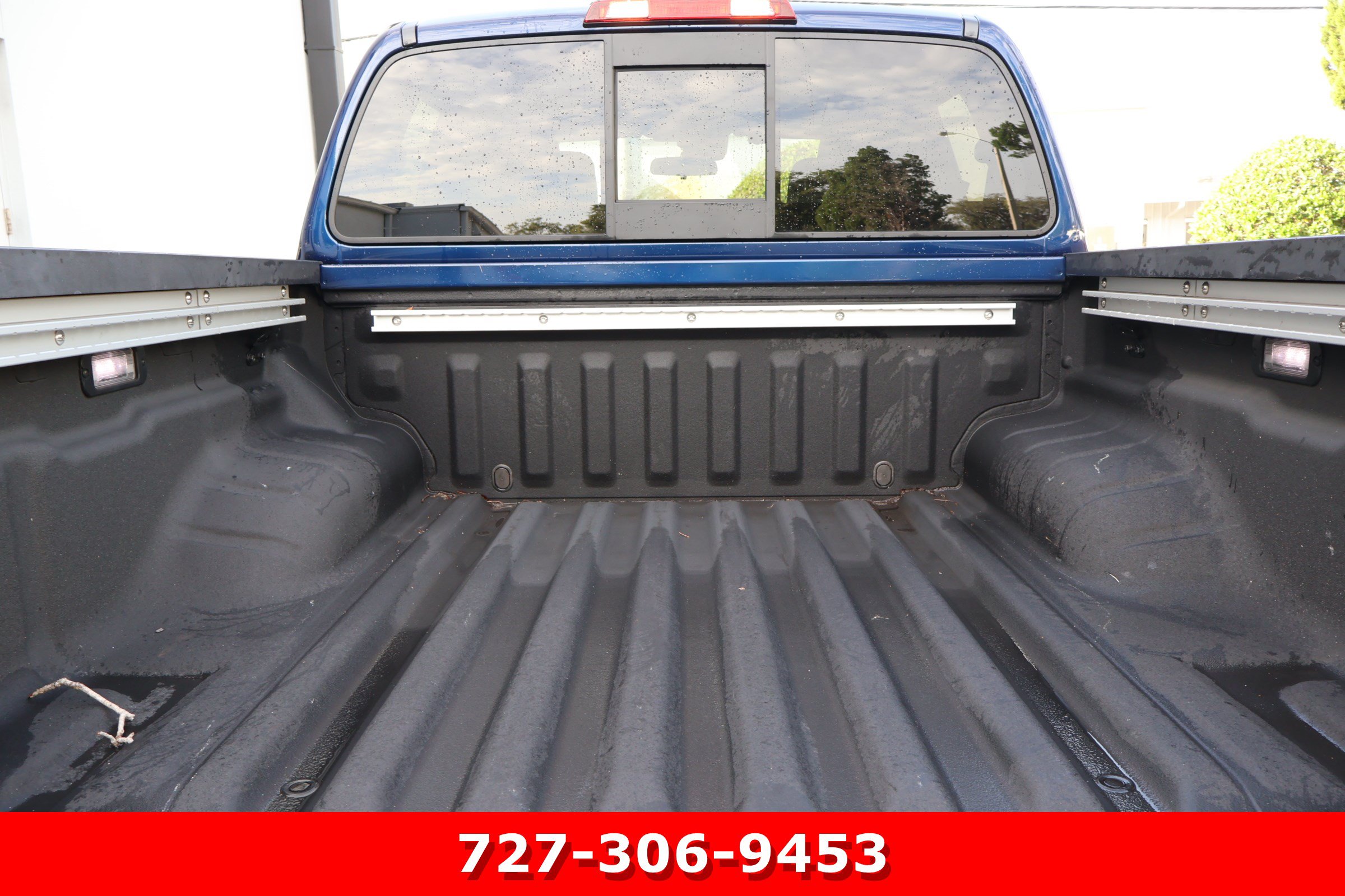 Used 2022 Nissan Frontier Pro-X RWD image 16