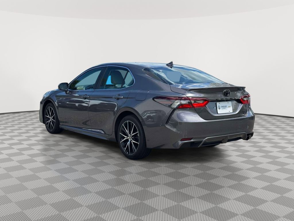 Used 2023 Toyota Camry SE AWD/4WD image 5