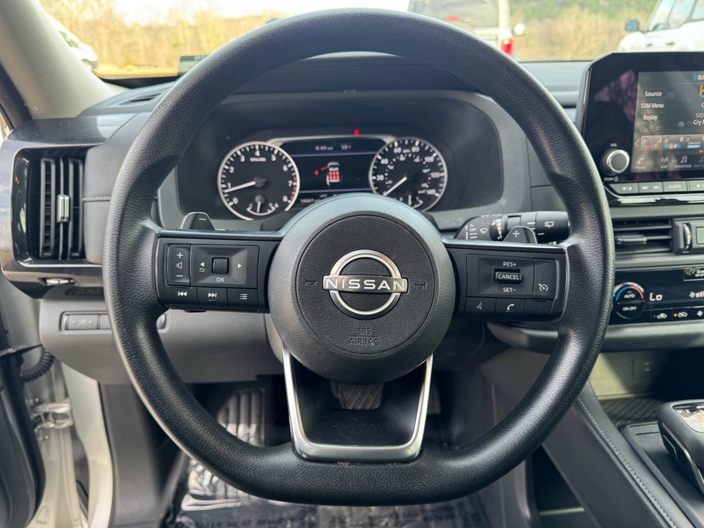 Used 2024 Nissan Pathfinder S image 17