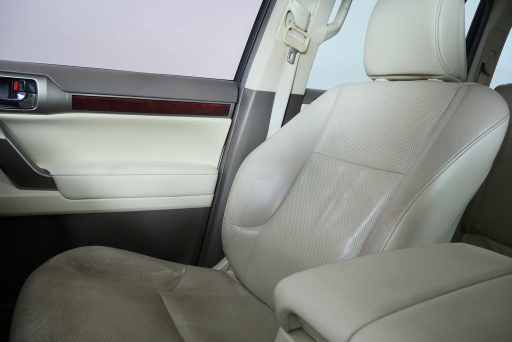 Used 2010 Lexus GX 460 image 27