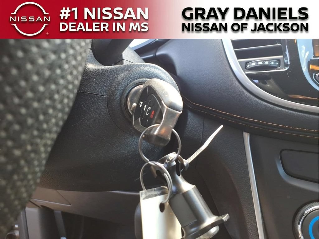 Used 2021 Chevrolet Trax LT AWD/4WD image 15
