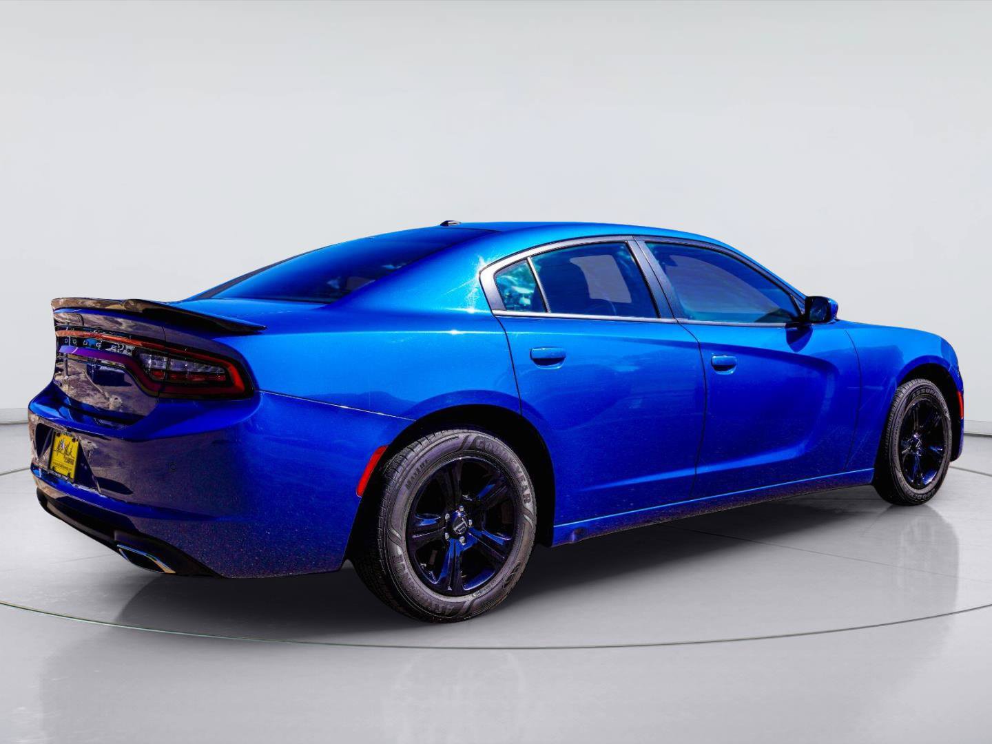 Used 2022 Dodge Charger SXT RWD image 9