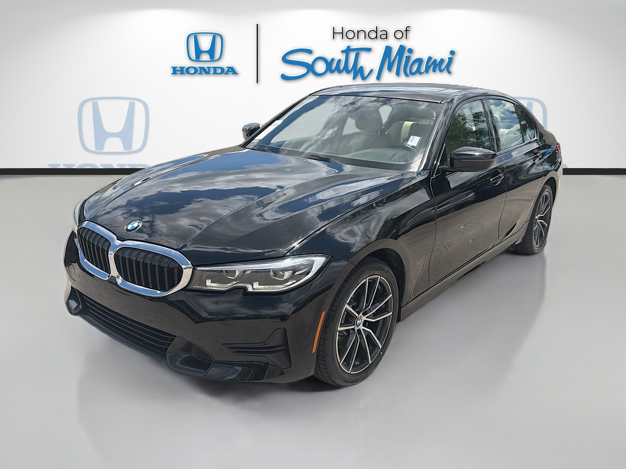Used 2022 BMW 330i Sedan w/ Driving Assistance Package RWD image 3