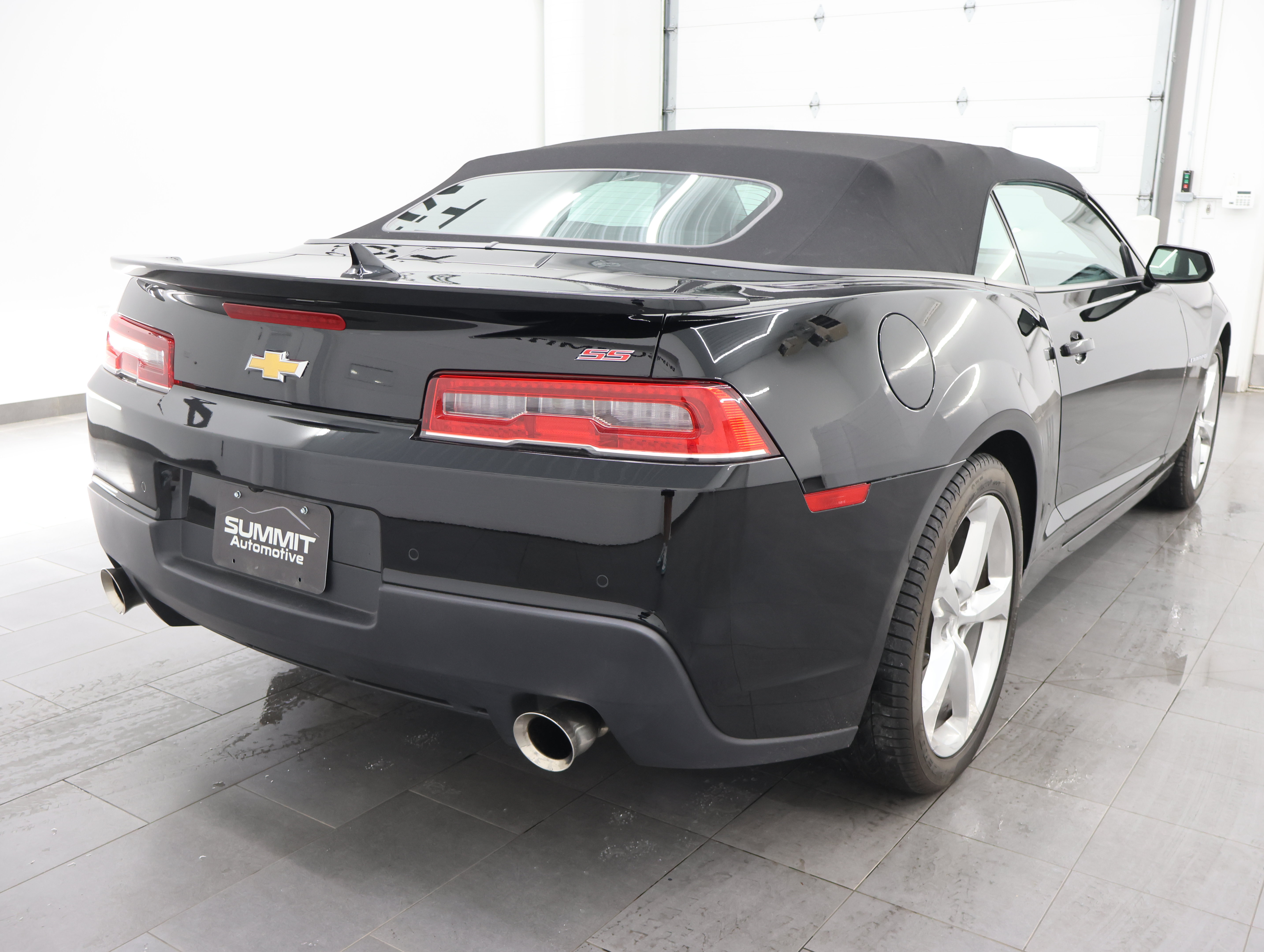 Used 2014 Chevrolet Camaro SS w/ RS Package RWD image 5