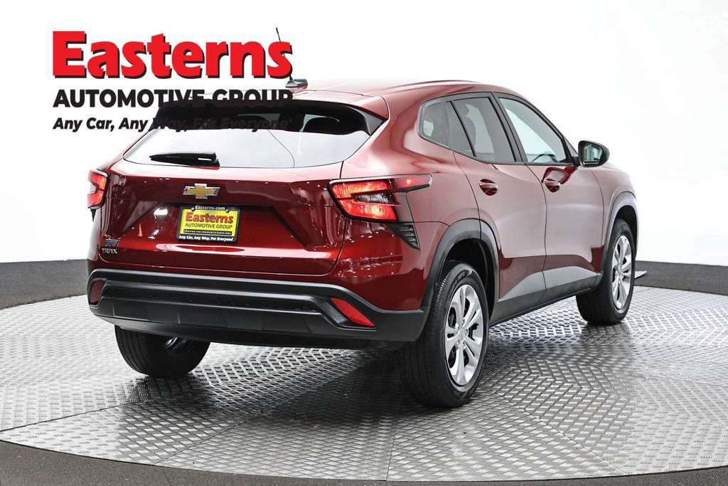 Used 2024 Chevrolet Trax LS FWD image 5