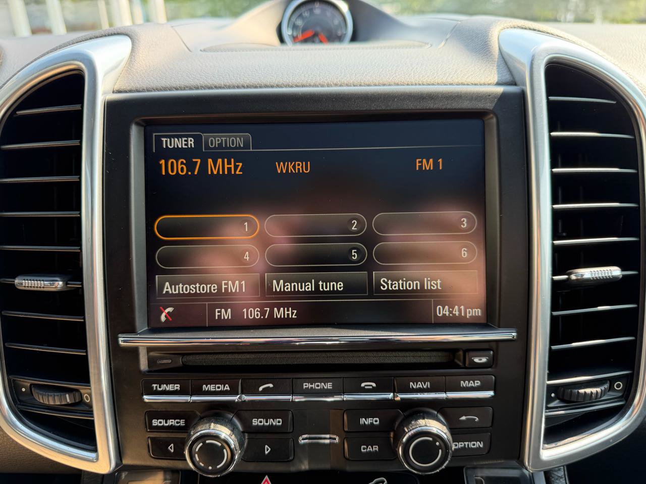 Used 2014 Porsche Cayenne AWD/4WD image 34