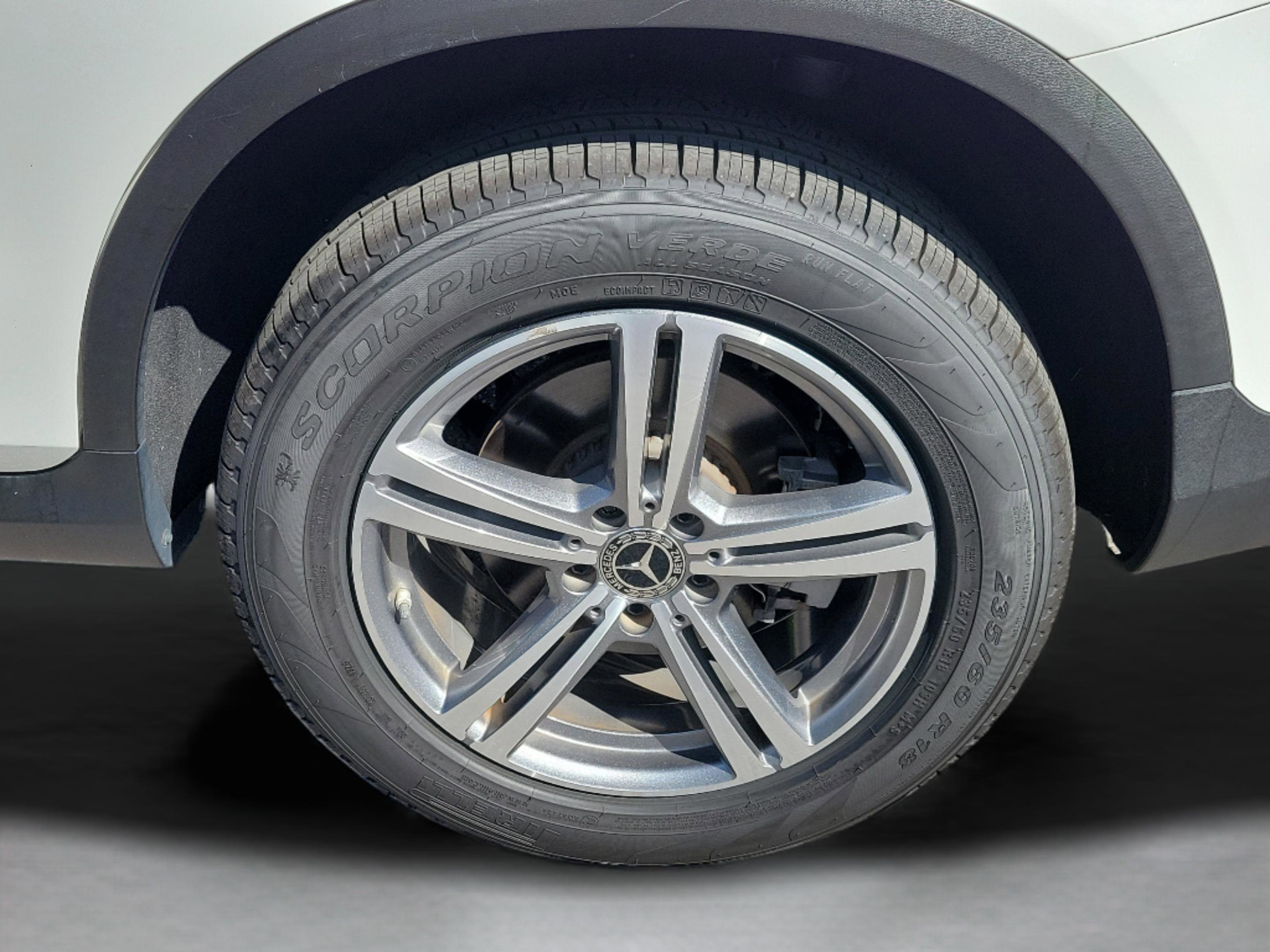 Certified 2022 Mercedes-Benz GLC 300 image 34