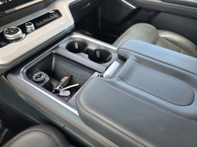 Used 2025 Ford Expedition Active RWD image 19