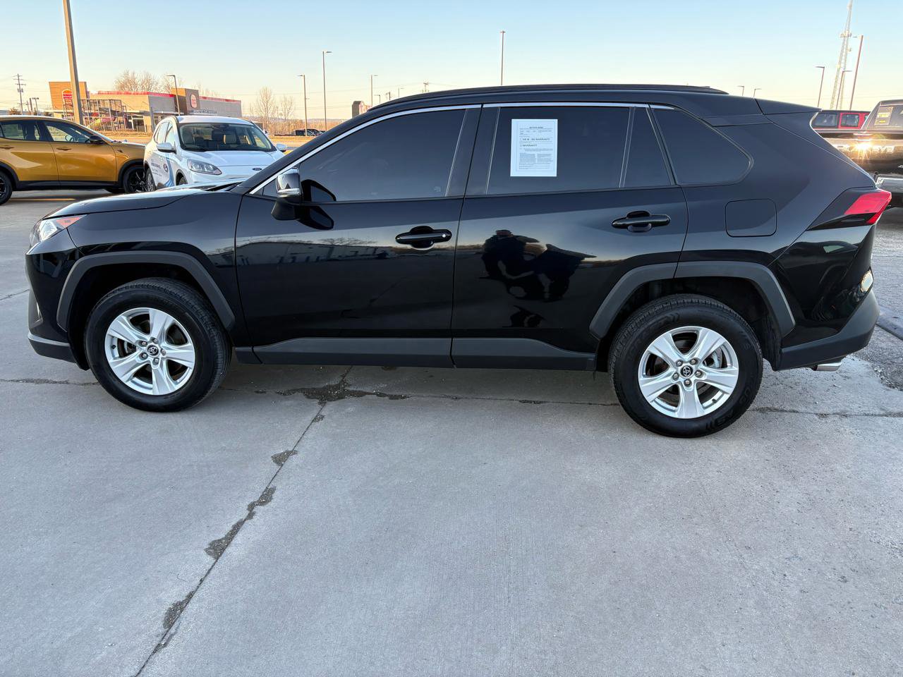 Used 2021 Toyota RAV4 XLE image 6