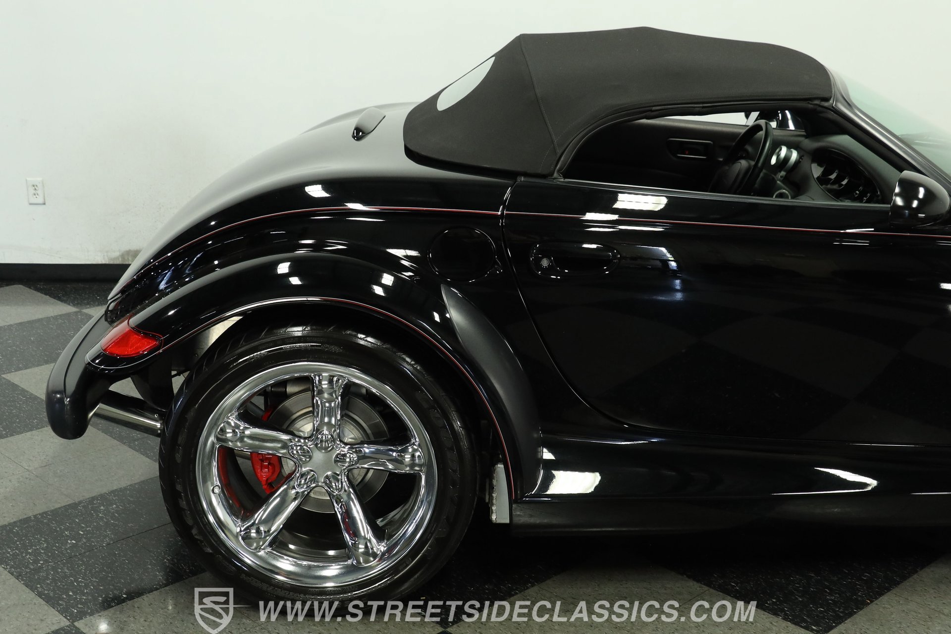 Used 2000 Plymouth Prowler image 27