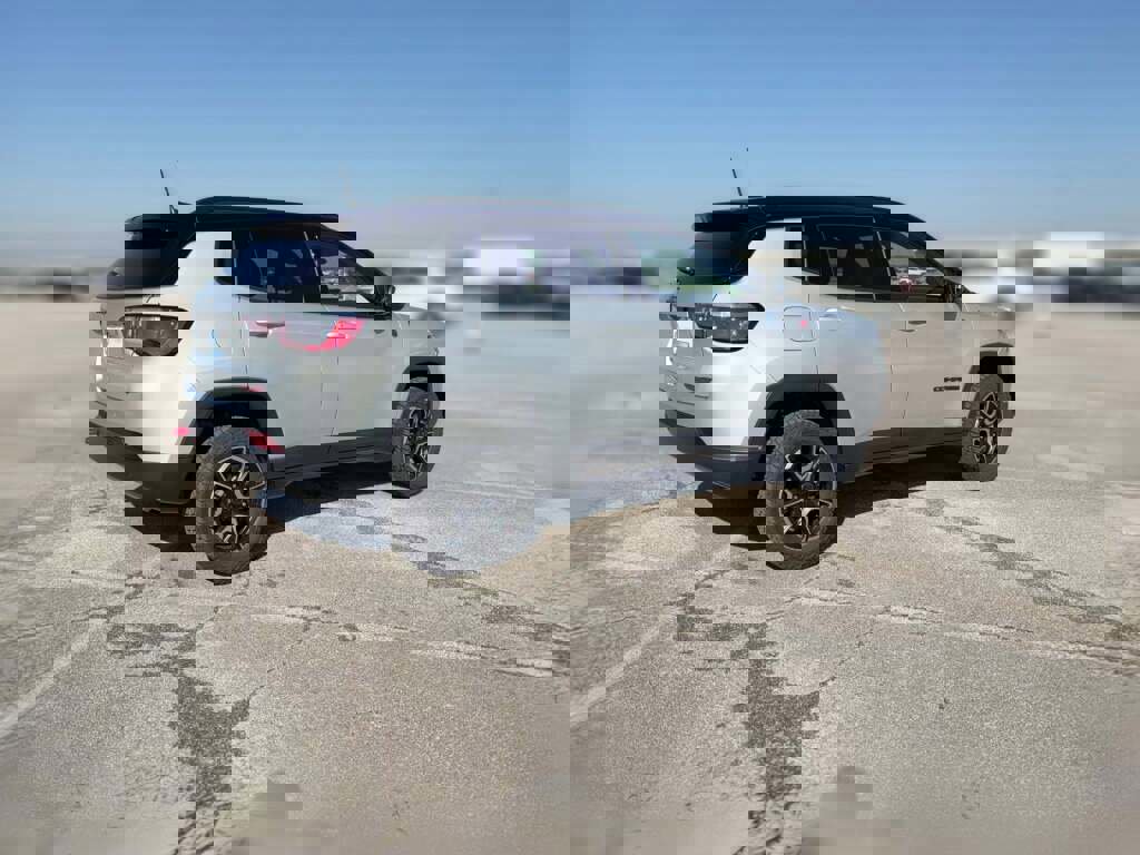 New 2026 Jeep Compass Trailhawk image 12