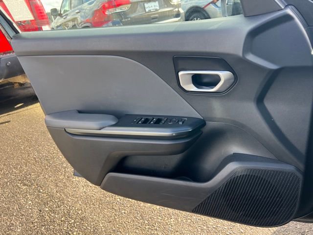 Used 2025 Kia K4 LXS image 18