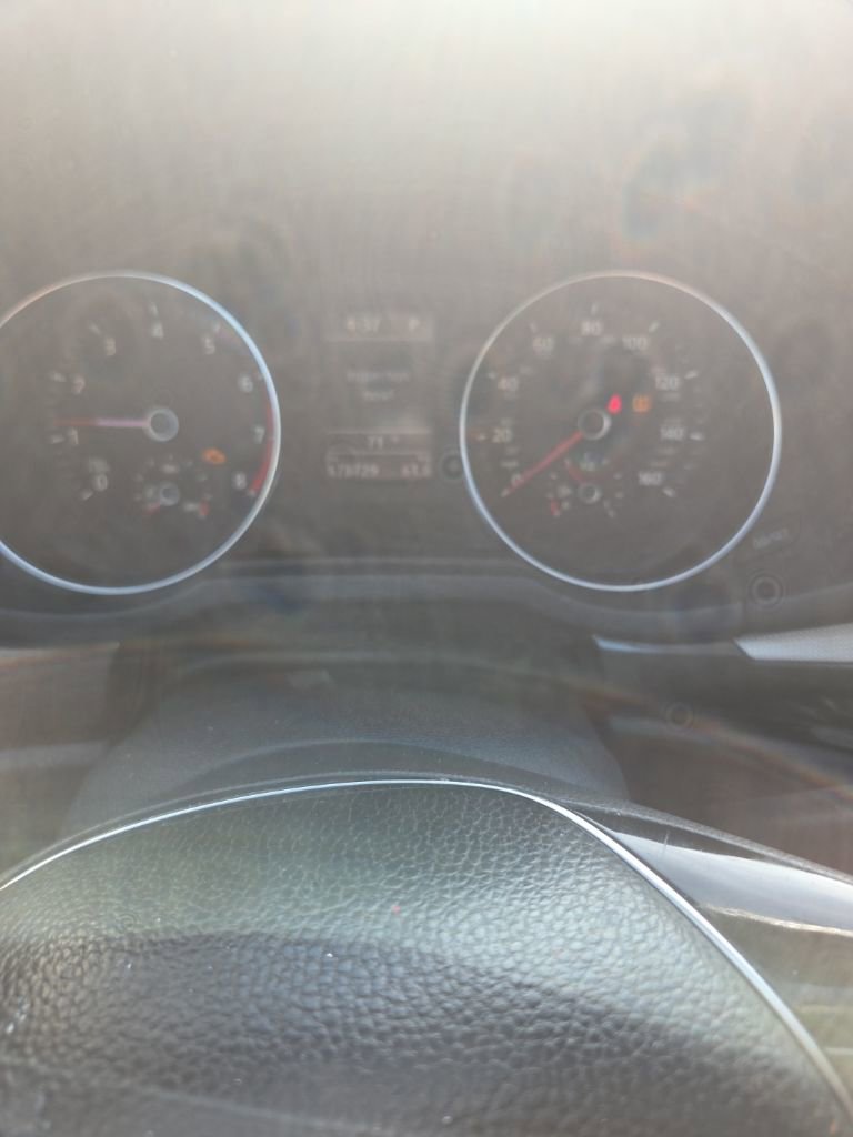 Used 2016 Volkswagen Passat 1.8T SE FWD image 7