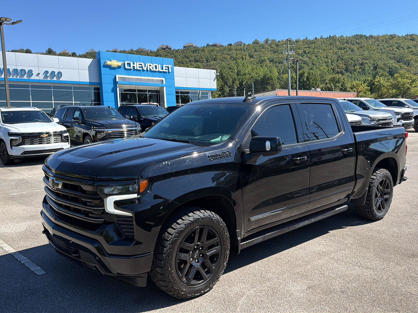 Used 2024 Chevrolet Silverado 1500 High Country w/ Midnight Edition AWD/4WD image 1