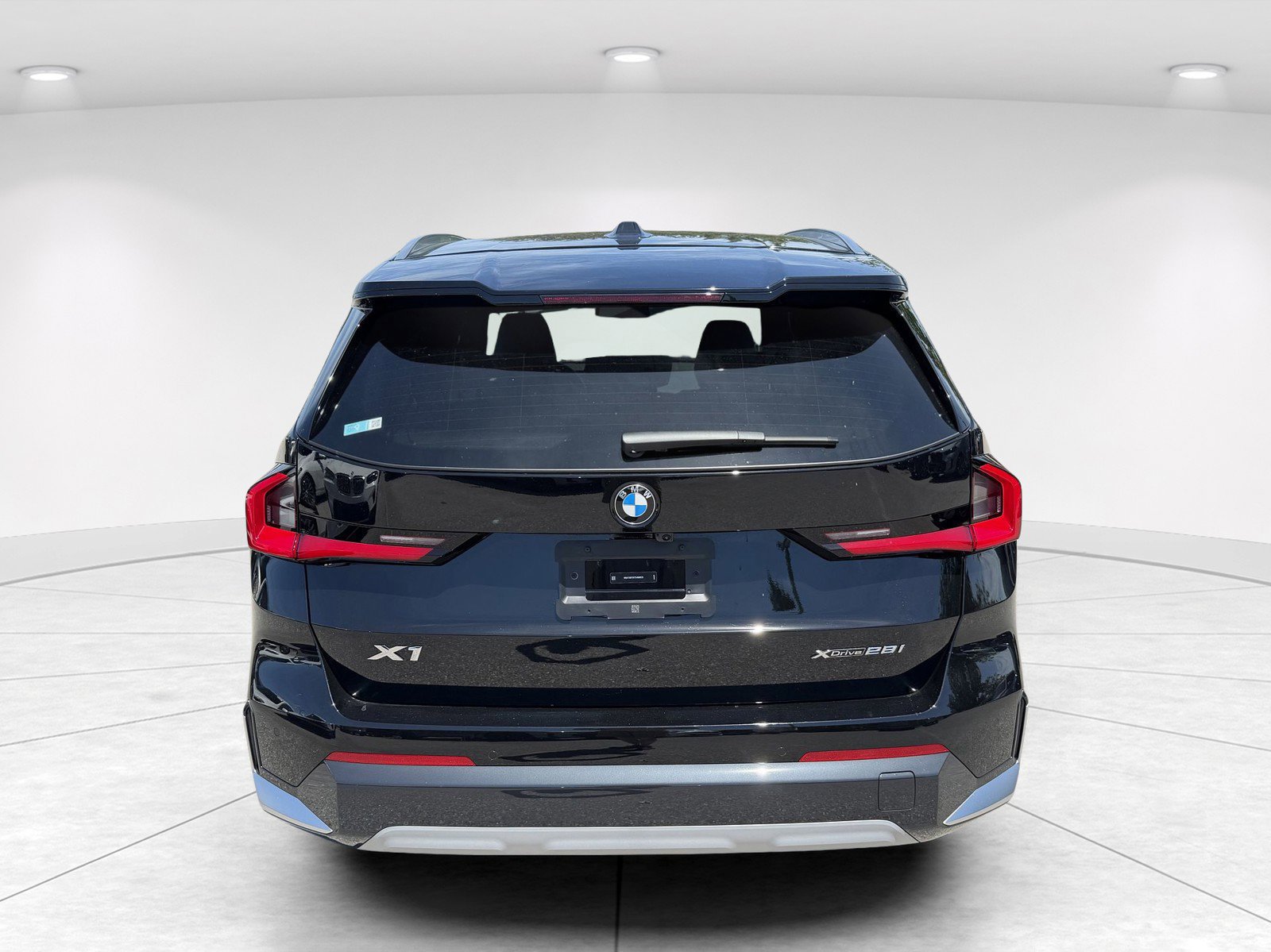 New 2026 BMW X1 xDrive28i w/ Technology Package AWD/4WD image 5