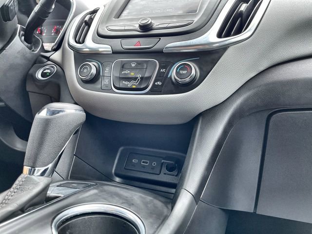 Used 2020 Chevrolet Equinox LS w/ LS Convenience Package image 18