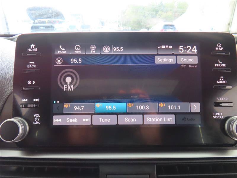 Used 2018 Honda Accord Touring image 21
