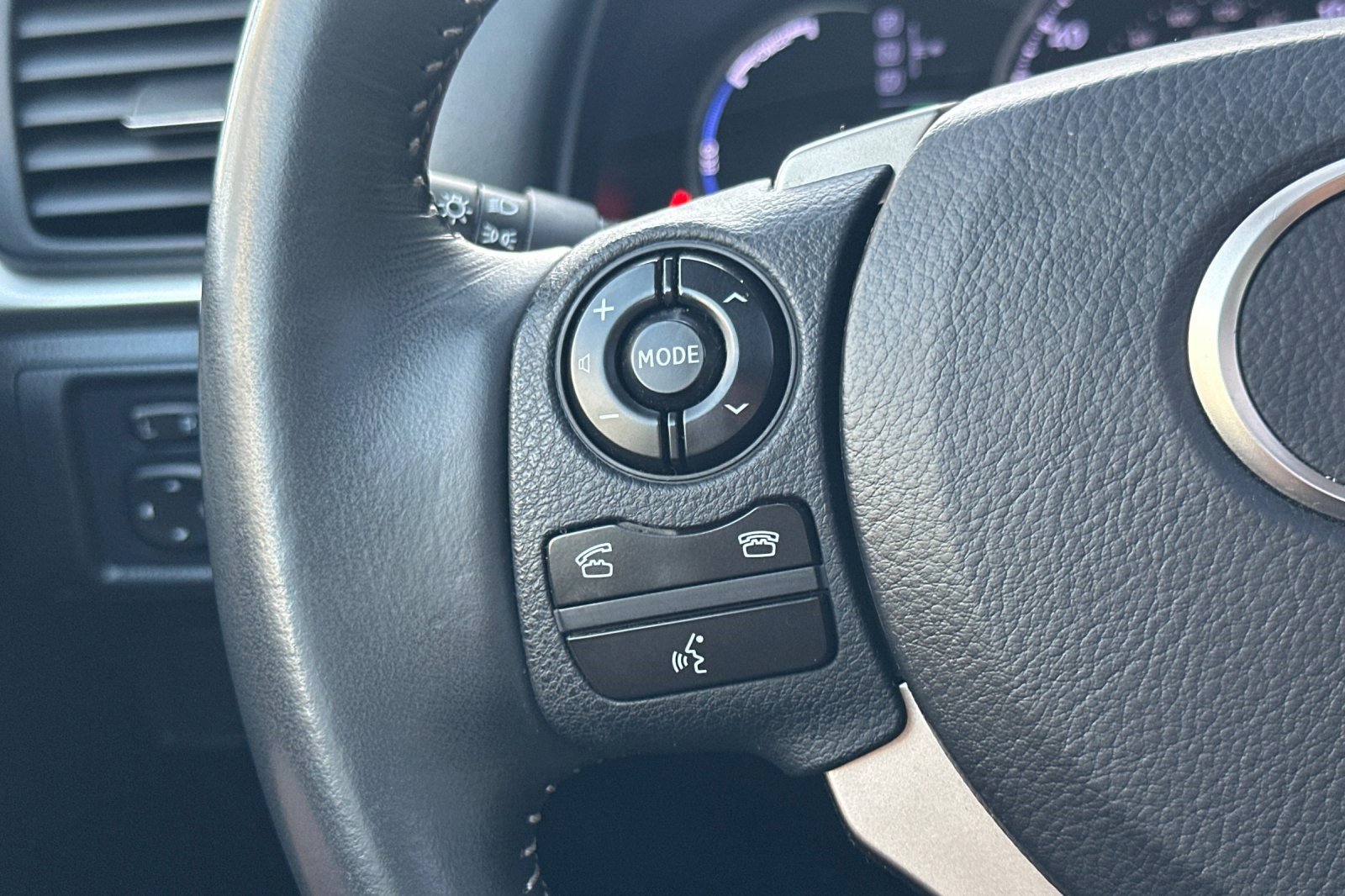 Used 2015 Lexus CT 200h image 29