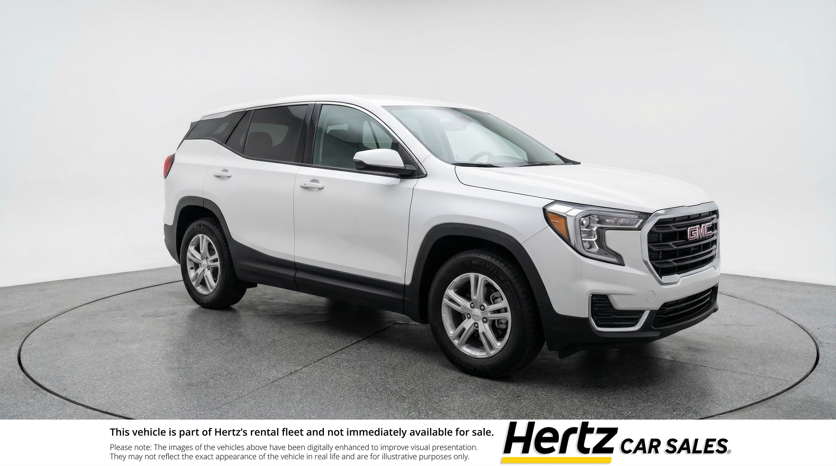 Used 2024 GMC Terrain SLE FWD image 1