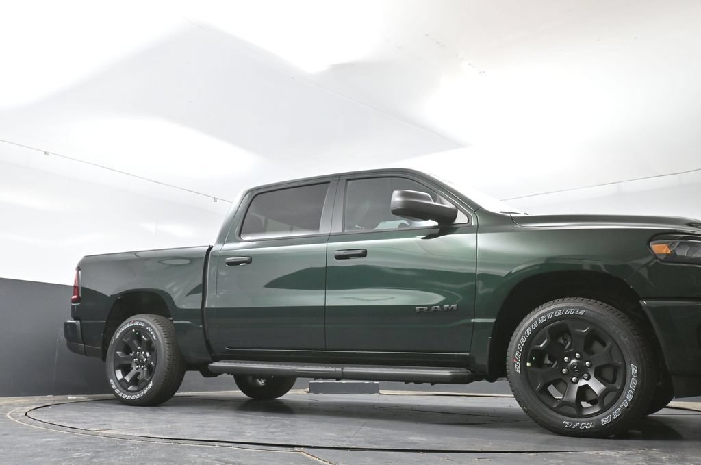 New 2026 RAM 1500 Express AWD/4WD image 38