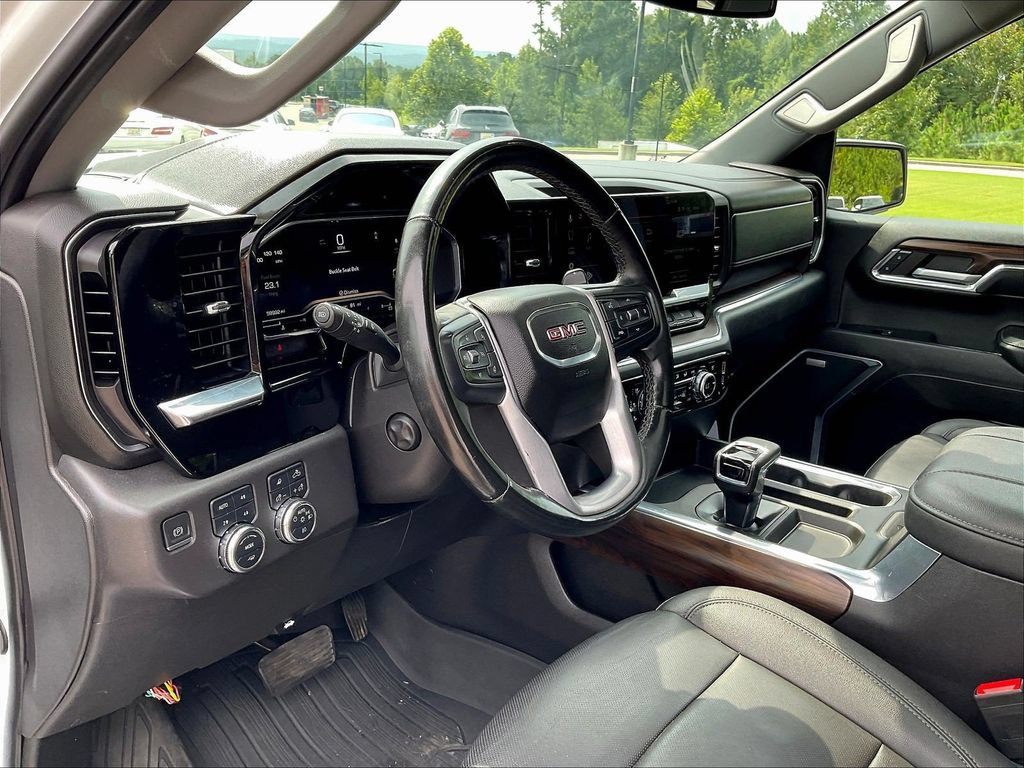 Used 2024 GMC Sierra 1500 SLT w/ SLT Premium Plus Package AWD/4WD image 4