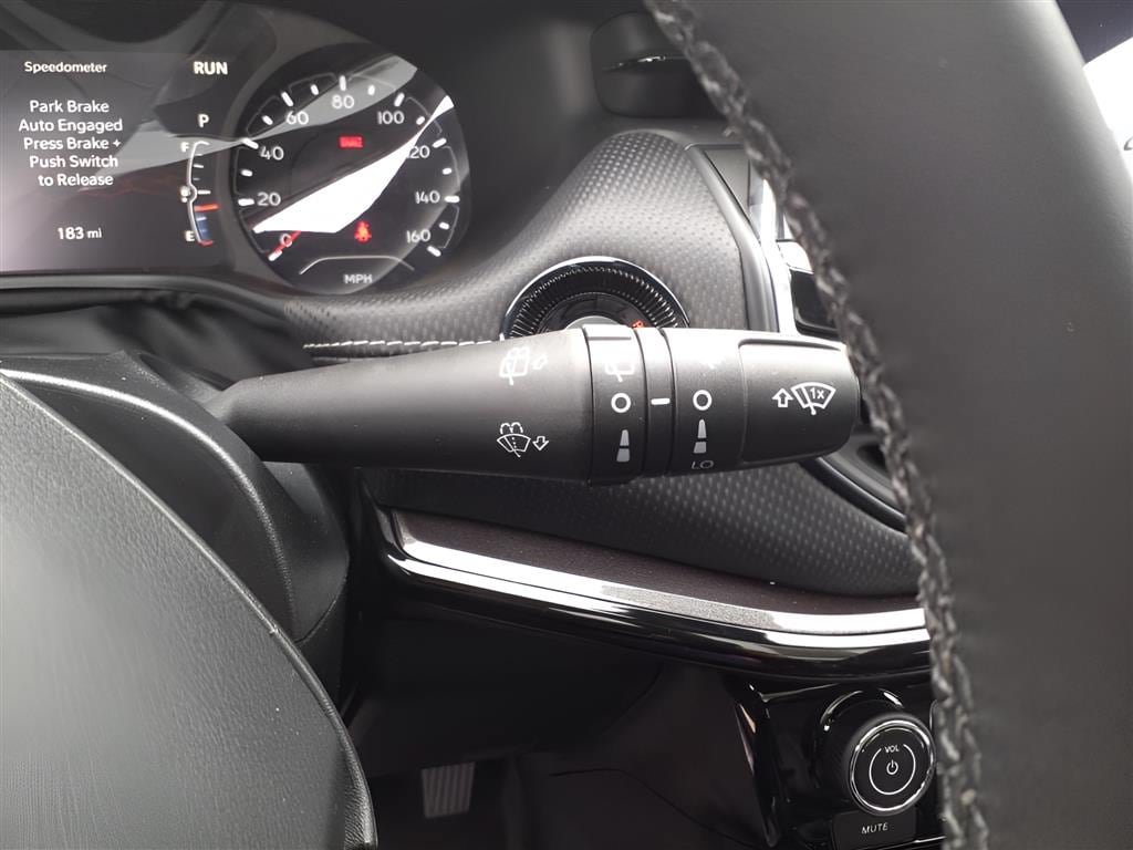 New 2023 Jeep Compass Latitude w/ Sun and Sound Group AWD/4WD image 16