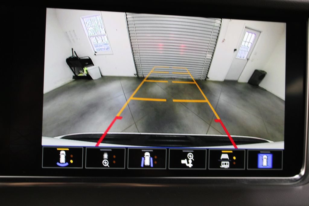 Used 2024 GMC Yukon Denali RWD image 56