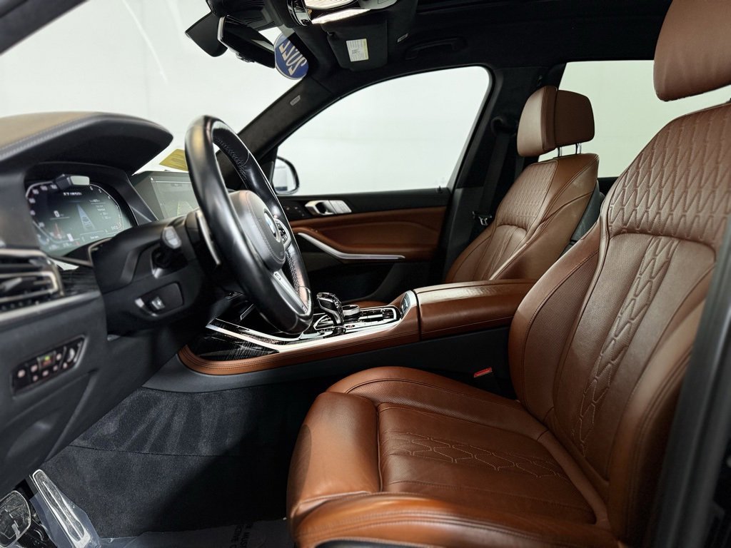 Used 2022 BMW X7 M50i image 15