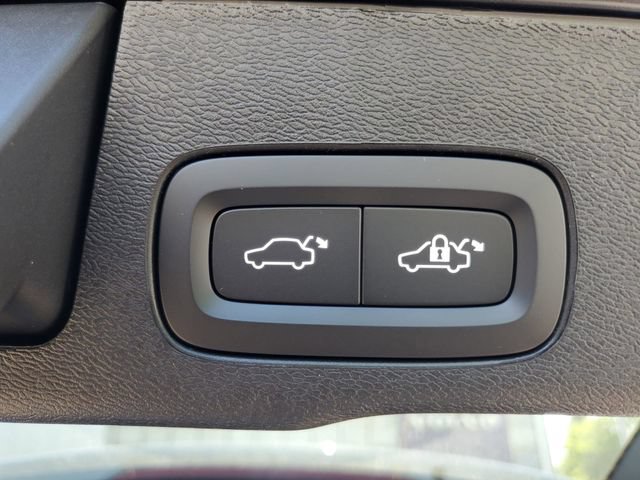 New 2026 Volvo XC60 B5 Ultra w/ Protection Package Premier AWD/4WD image 32