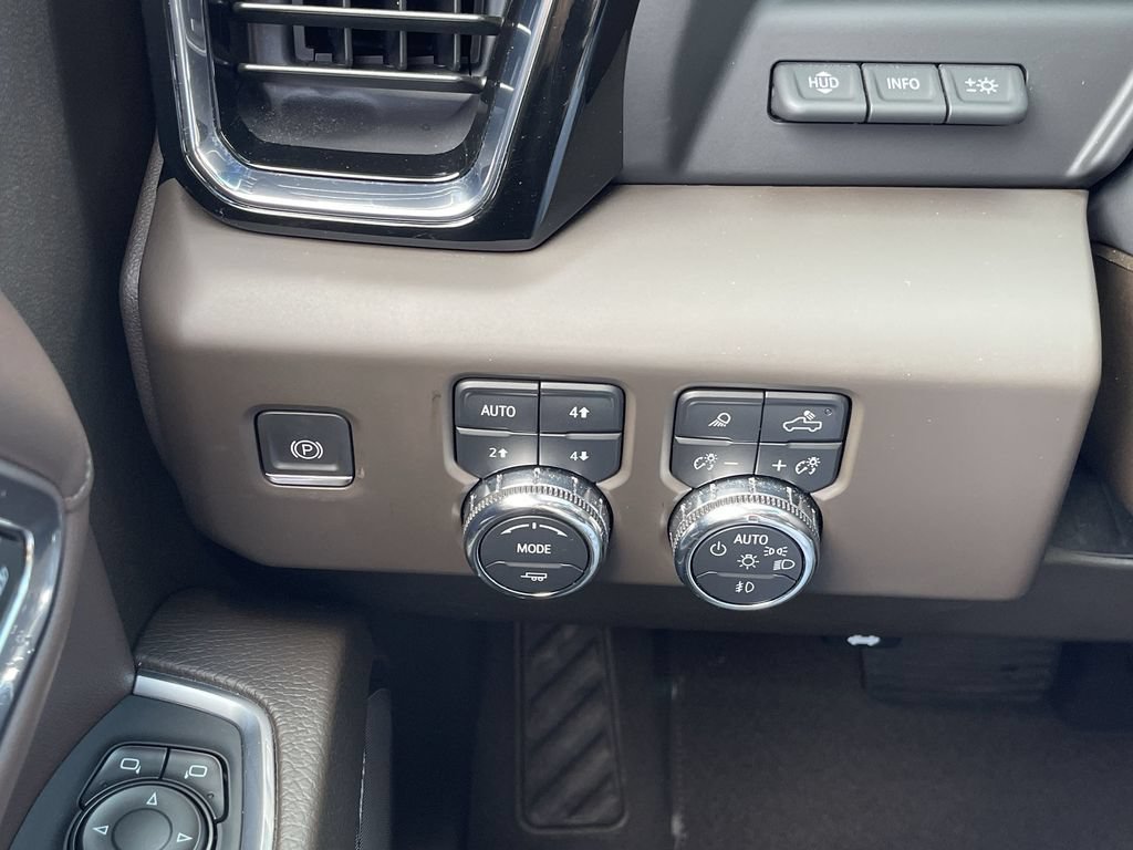 Certified 2023 GMC Sierra 1500 Denali w/ Denali Reserve Package AWD/4WD image 18