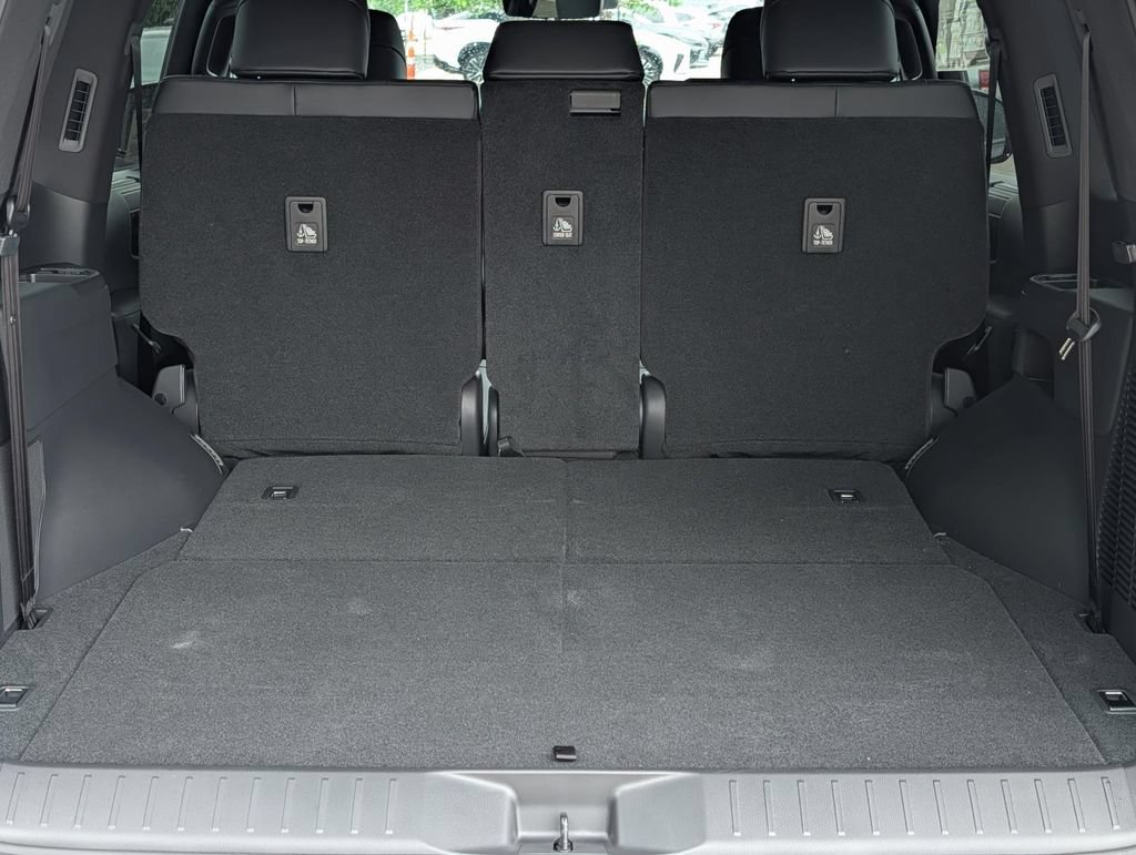 New 2026 Lexus LX 600 4WD w/ Luxury Package image 10