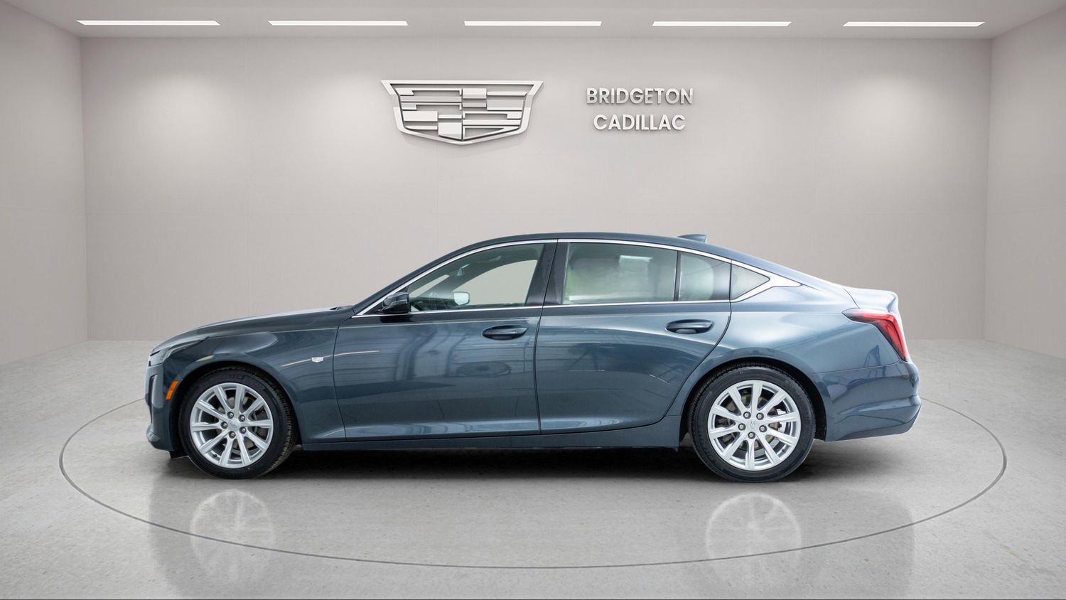 Used 2021 Cadillac CT5 Luxury w/ Sun And Sound Package RWD image 4
