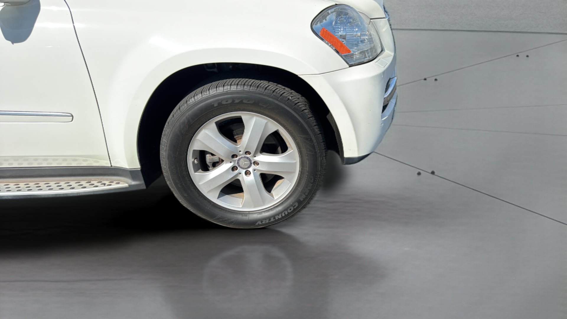 Used 2012 Mercedes-Benz GL 450 4MATIC image 14