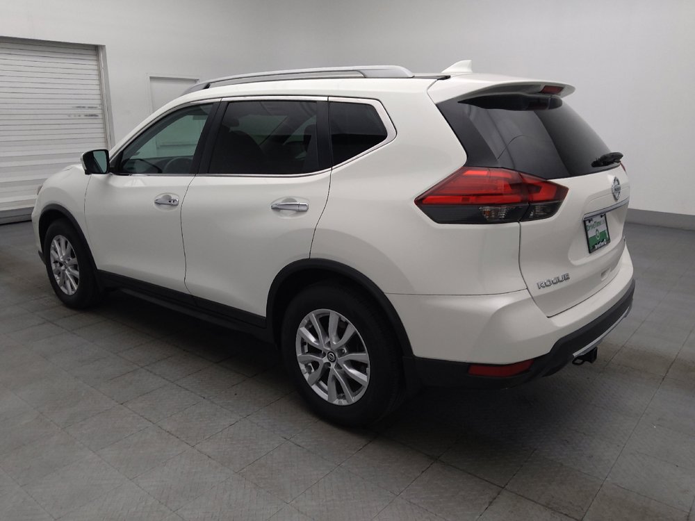 Used 2017 Nissan Rogue SV w/ SV Premium Package FWD image 3