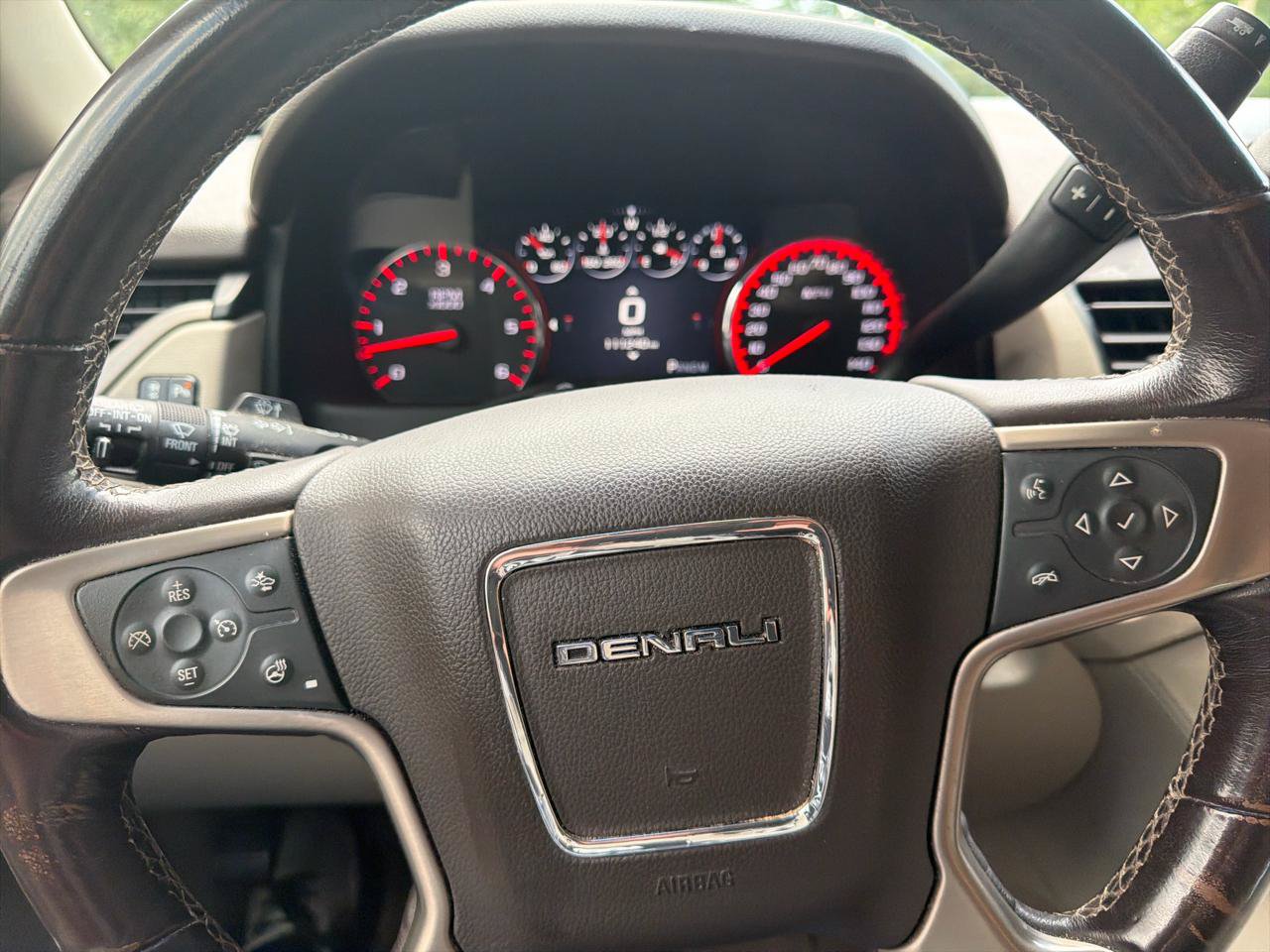 Used 2016 GMC Yukon Denali w/ Open Road Package AWD/4WD image 31