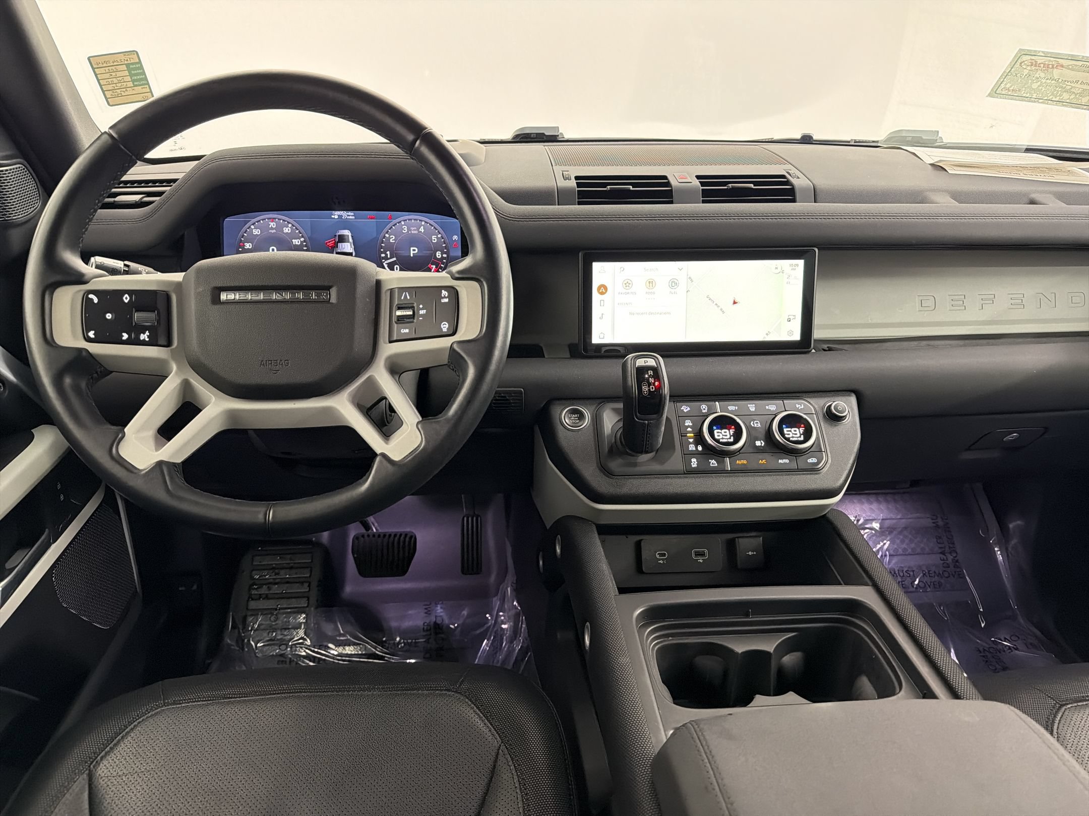 Used 2021 Land Rover Defender 110 X-Dynamic SE AWD/4WD image 23