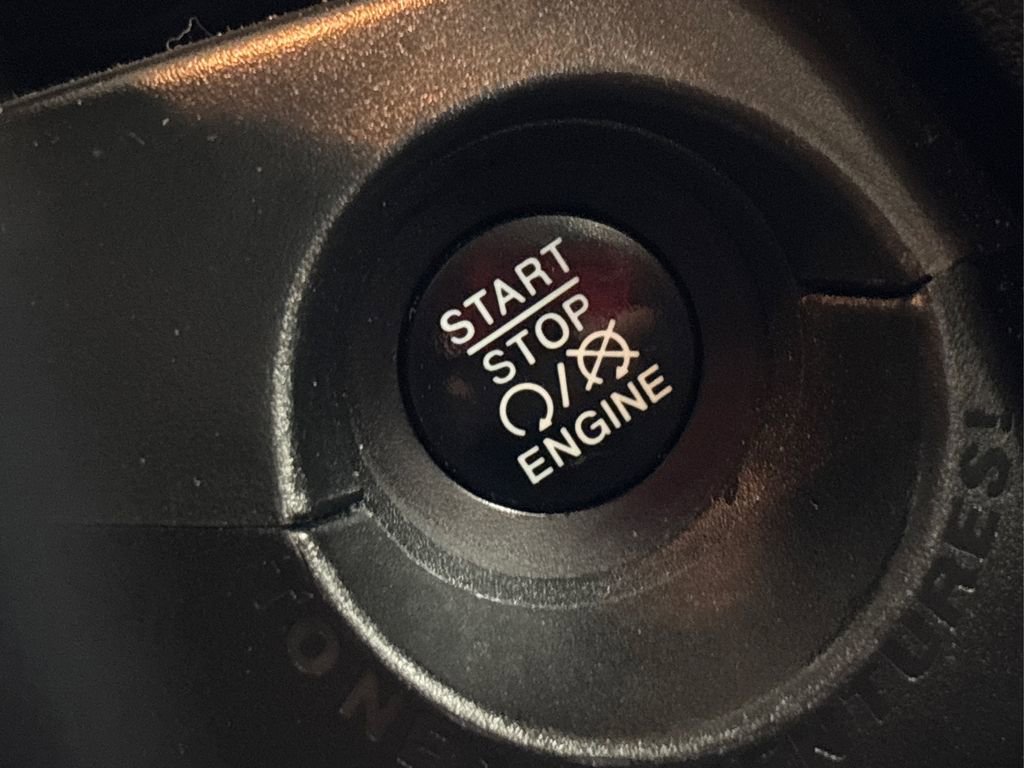 Used 2017 Jeep Renegade Latitude w/ Cold Weather Group image 29