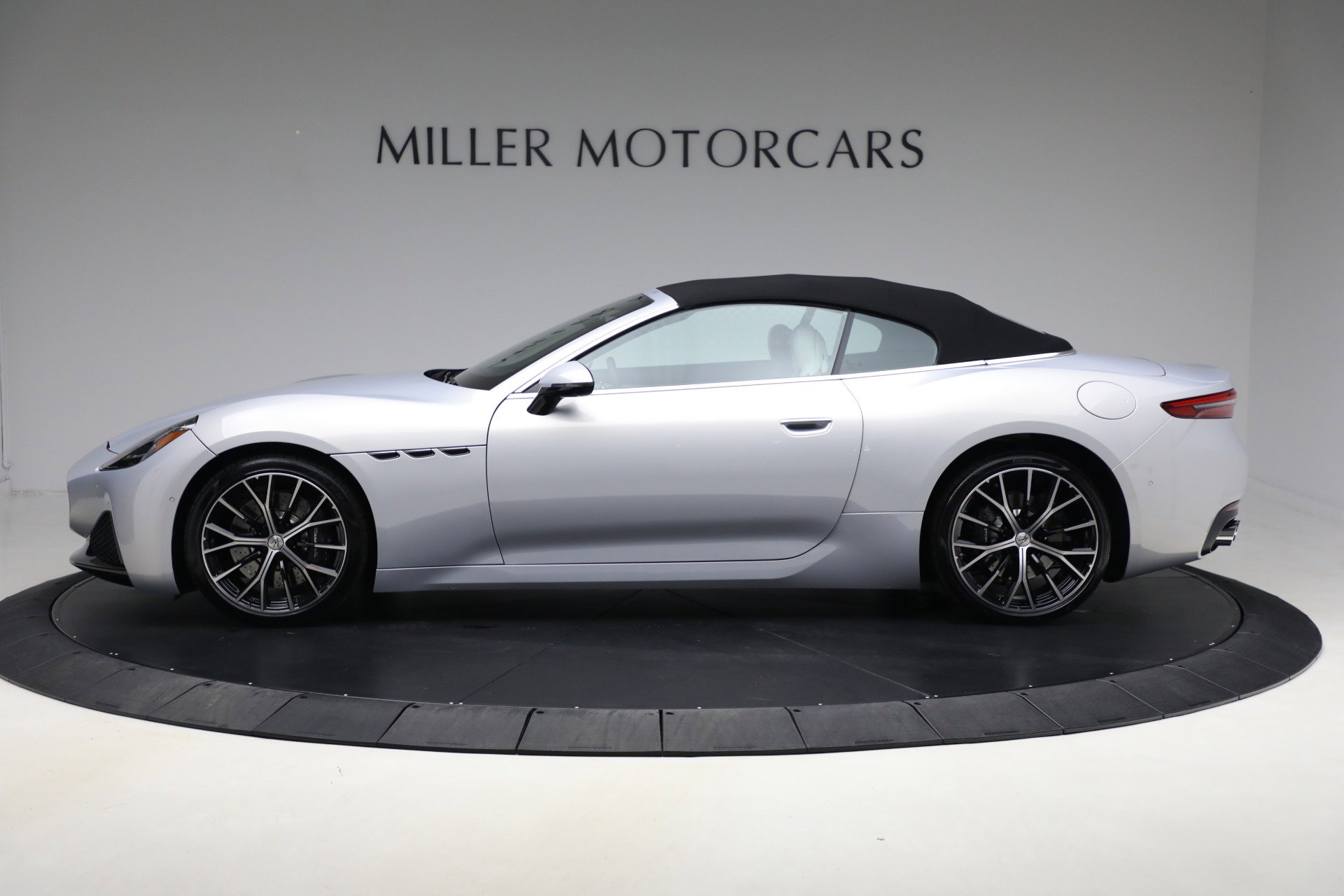 New 2026 Maserati GranCabrio Modena image 12