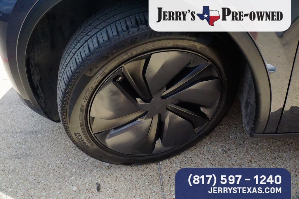 Used 2026 Tesla Model Y Long Range AWD/4WD image 9