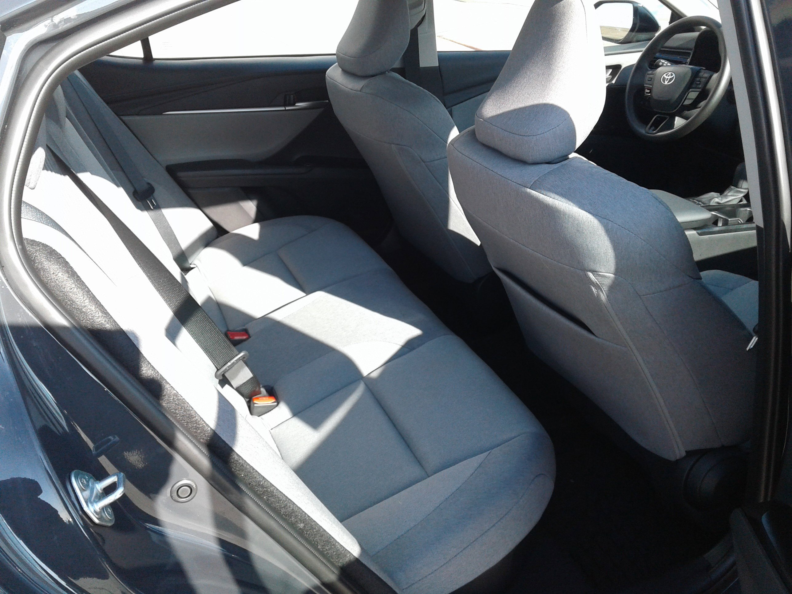 Used 2025 Toyota Camry LE image 11