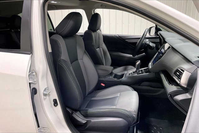 Used 2025 Subaru Outback Onyx Edition AWD/4WD image 7