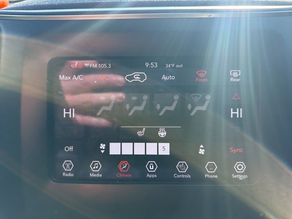 Used 2020 Jeep Cherokee Latitude Plus image 11