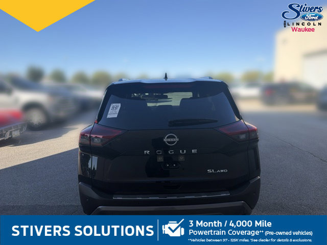Used 2023 Nissan Rogue SL AWD/4WD image 7