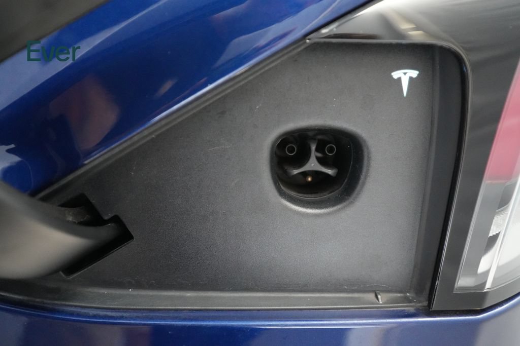Used 2023 Tesla Model X AWD/4WD image 10