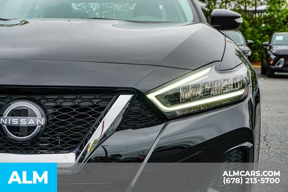 Used 2023 Nissan Maxima SV FWD image 12