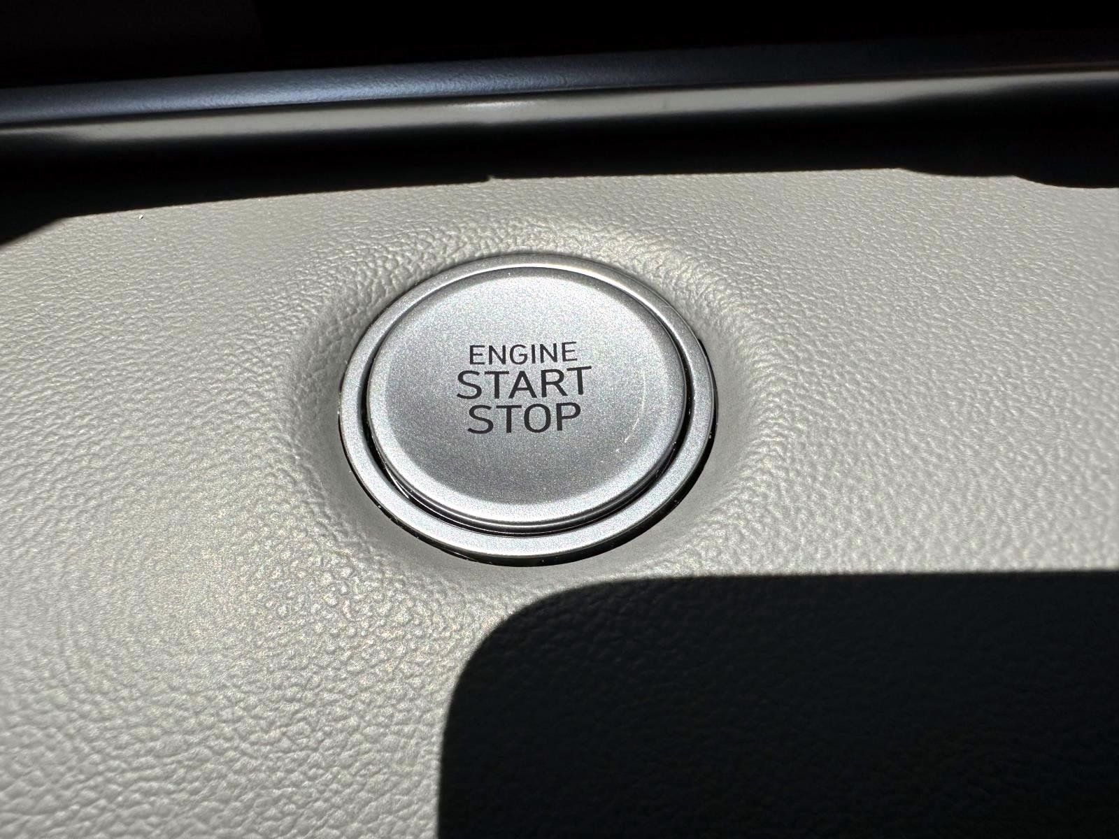 Used 2025 Hyundai Elantra Sport FWD image 24